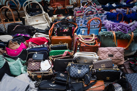 Come scegliere una handbag da donna: marche e negozi imperdibili
