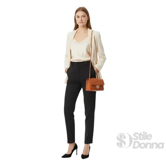 Stile Donna borsa a tracolla ecopelle marrone con catena oro – vista laterale