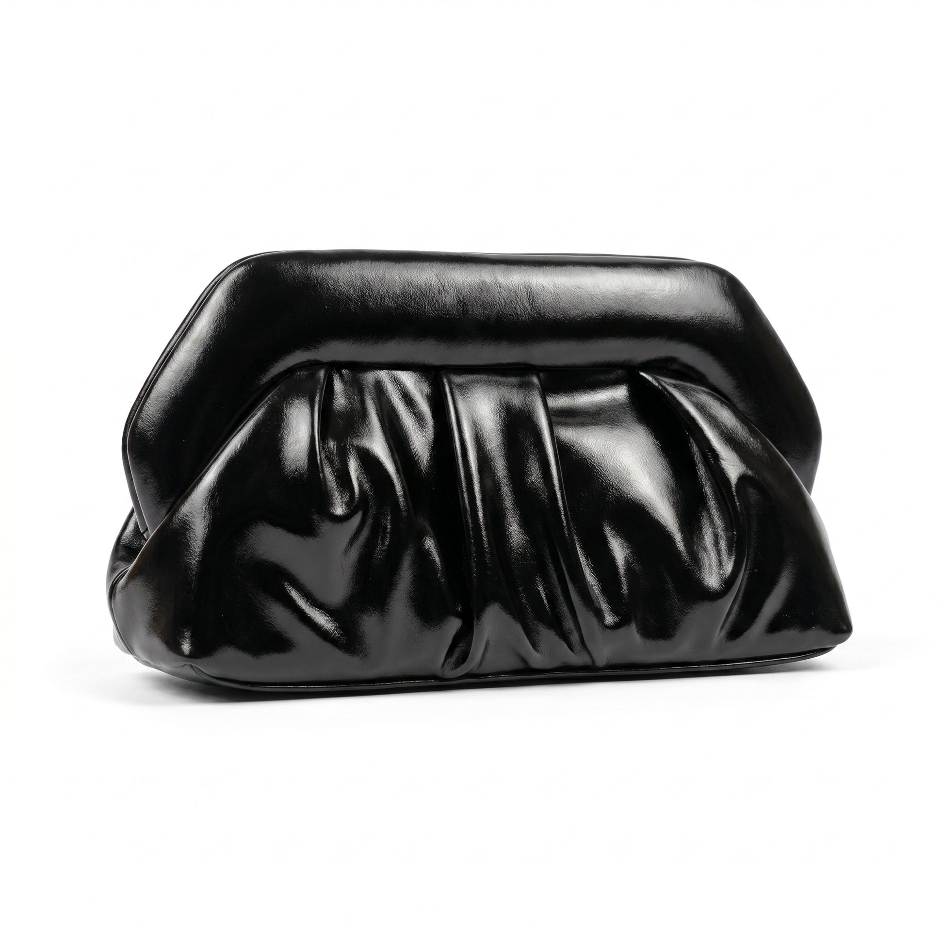 Pochette Coconuda nera ecopelle verniciata lucida - dettaglio chiusura a clip