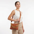 YY Coveri Sac bandoulière en simili cuir avec chaîne finition couleur or et fermeture éclair