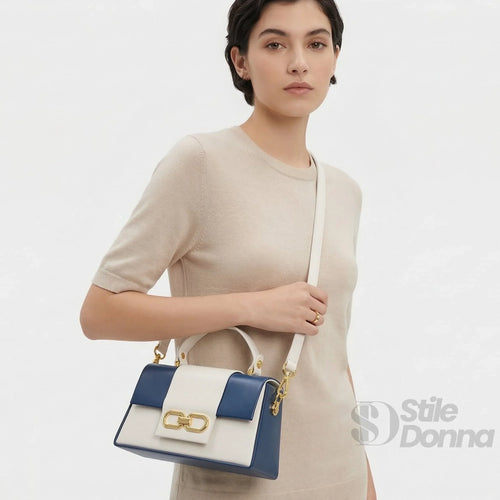 Borsa Bicolore Blu e Crema con Chiusura Dorata | Interno e tasche | ecopelle | Beige