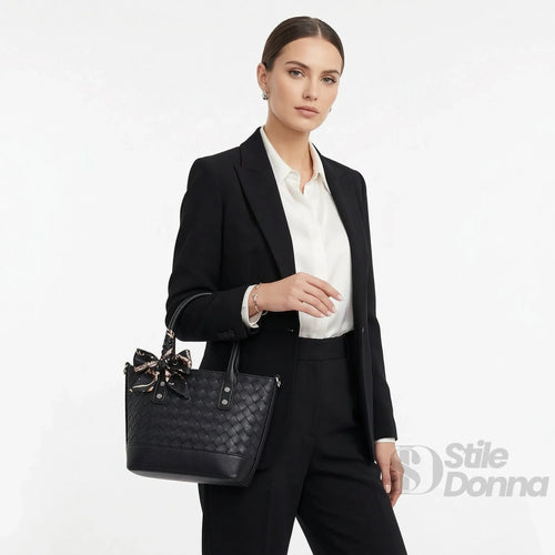Borsa Shopper In Ecopelle Nera Intrecciata Con Sciarpa In… | Vista laterale | vera pelle | Nero
