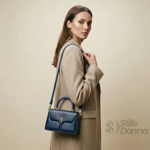 Borsa Strutturata Classica Con Hardware Oro In Ecopelle D… | Dettaglio esterno | ecopelle | Blu
