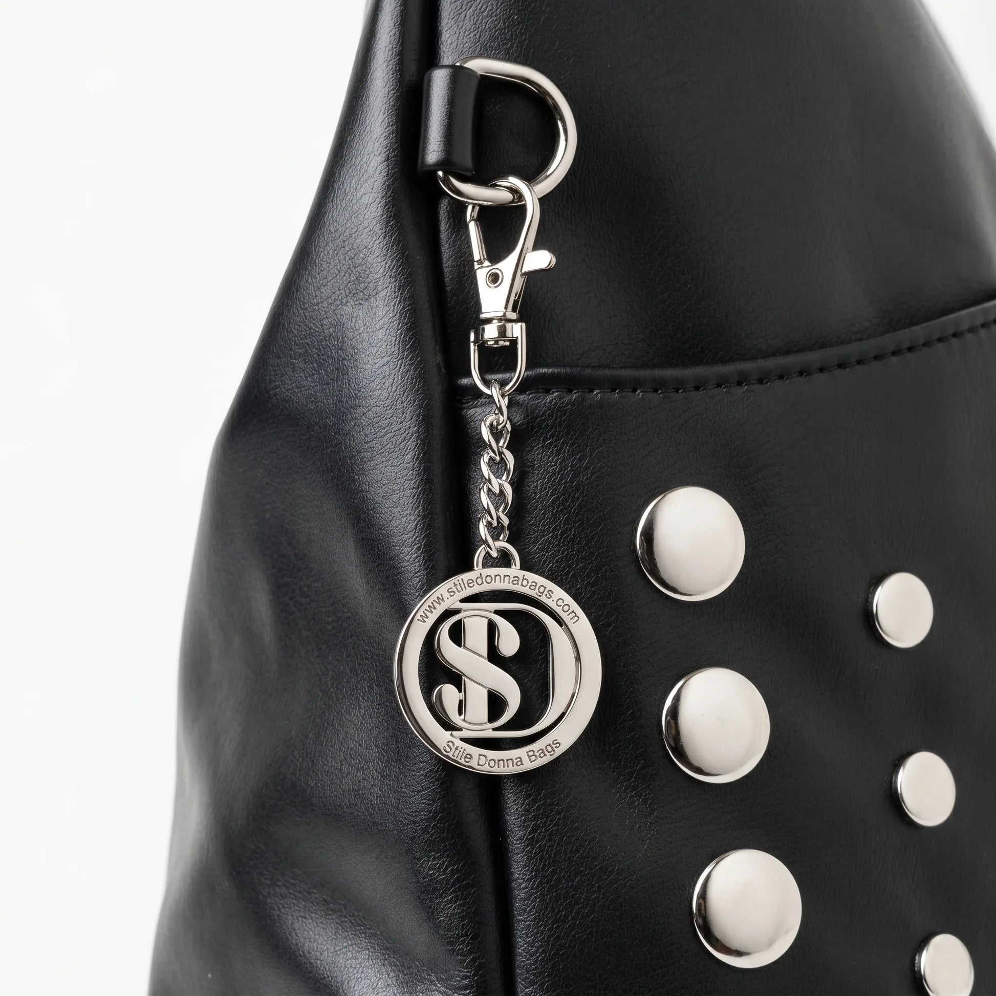 chang_the_background_202604140707 - Stile Donna Bags