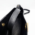 Livia Tasche aus echtem, genarbtem schwarzem Leder mit Malachit-Scheibenverschluss