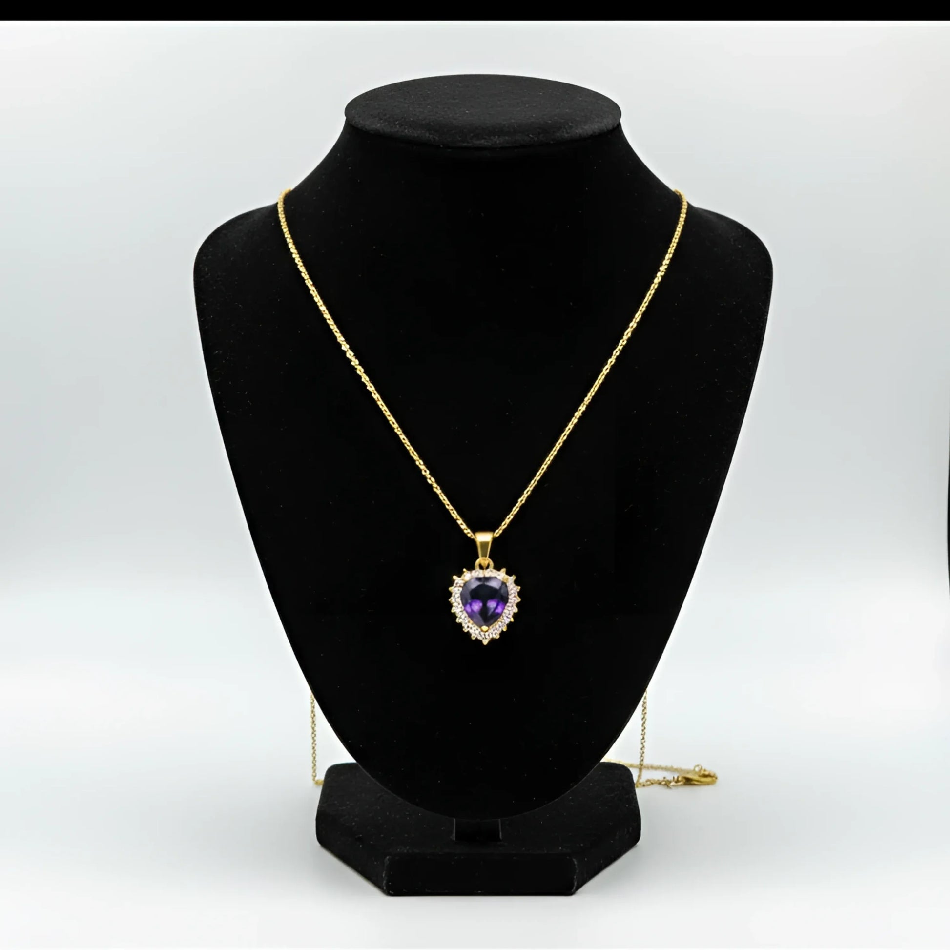 Collana Con Aureola E Cuore Viola In Oro Dorato Con Pietr… | Vista frontale | Viola