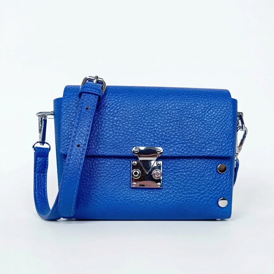 pochette-a-tracolla-con-finiture-argento-borsa-pelle_202603291537 - Stile Donna Bags