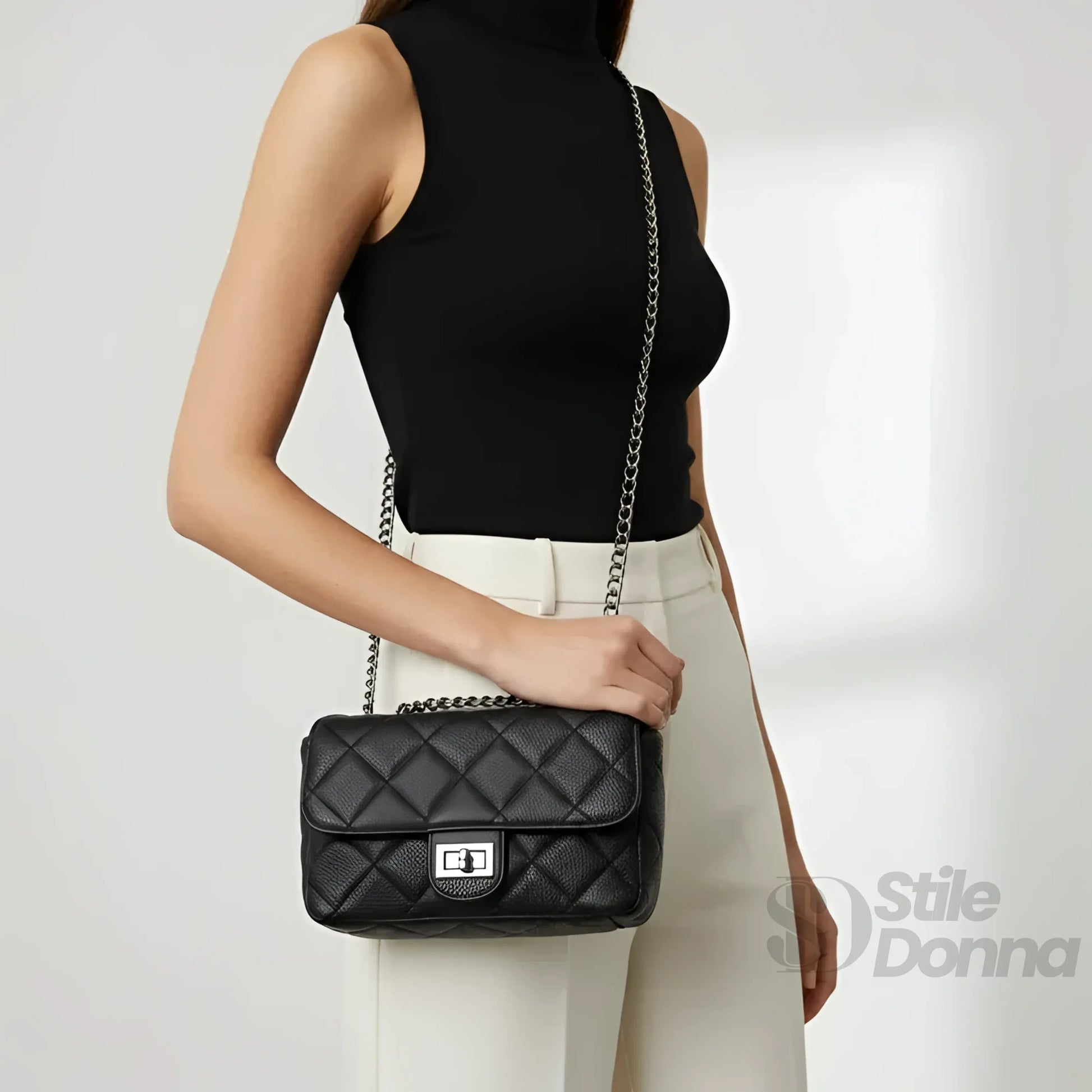 Pouch Clutch Ecopelle Con Catena Argento, Borsa Piccola P… | Vista laterale | ecopelle | Nero
