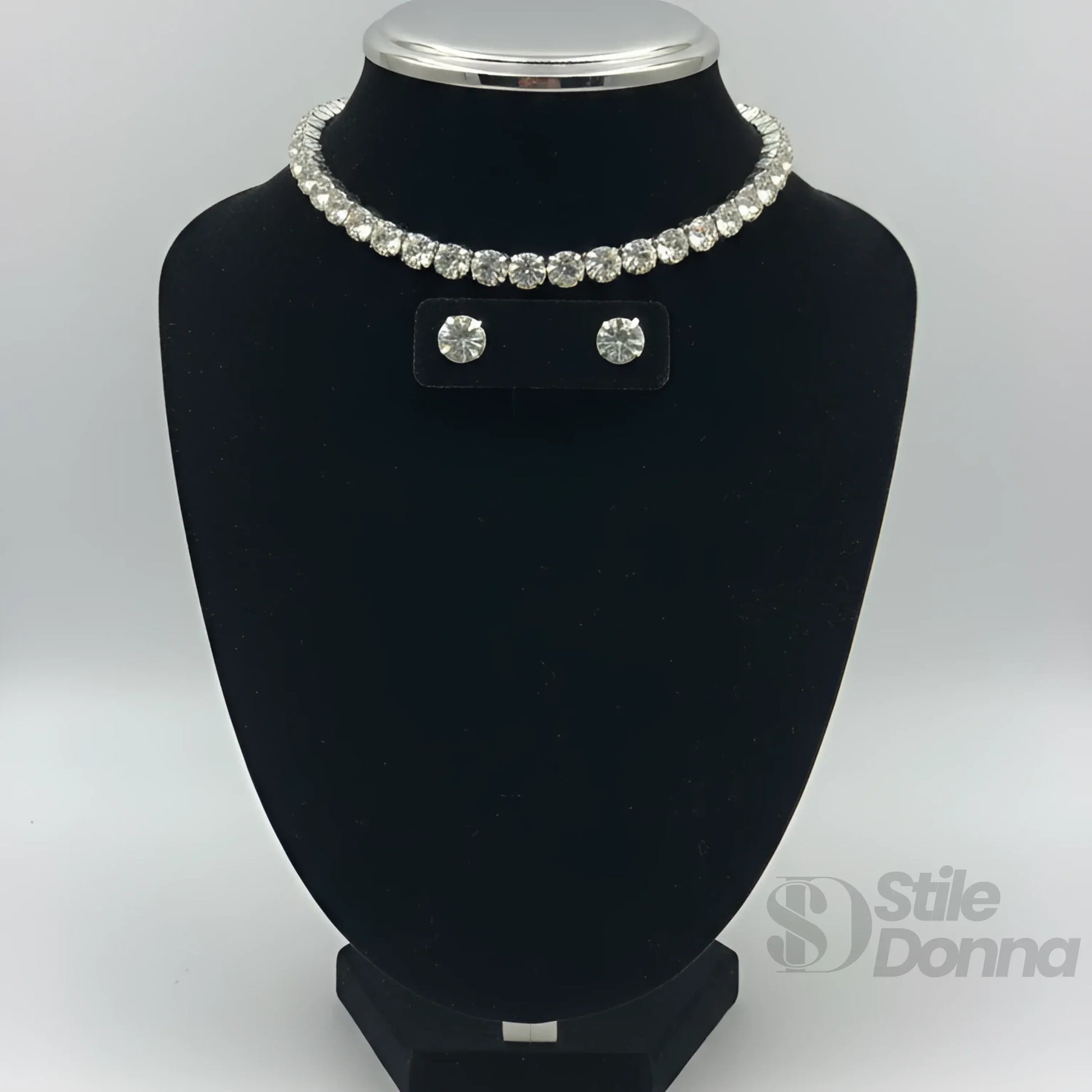 Set Collana Tennis Oro Con Orecchini A Lobo E Chiusura Cl… | Dettaglio esterno | Argento